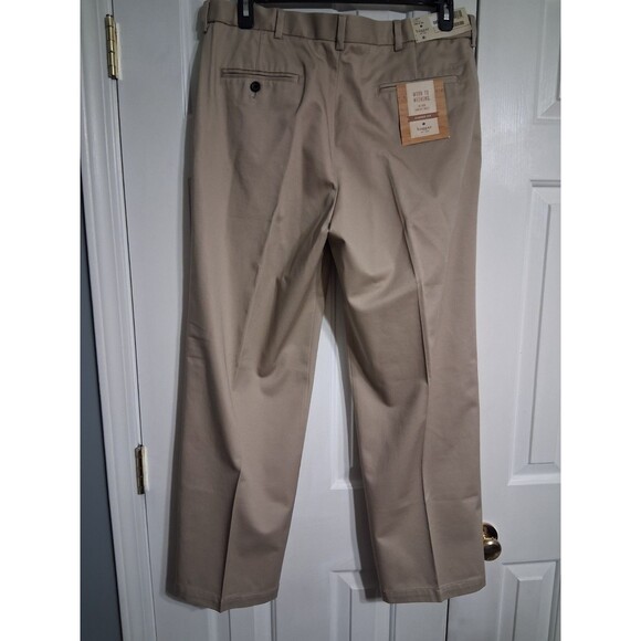 NWT Men's Haggar Work To Weekend Classic Fit Khaki Pants Size 36x30 - Picture 5 of 8